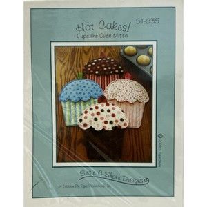 Hot Cakes - Cupcake oven Mitts #935 Sewing Pattern